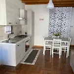 Helios House Feriehus Palermo