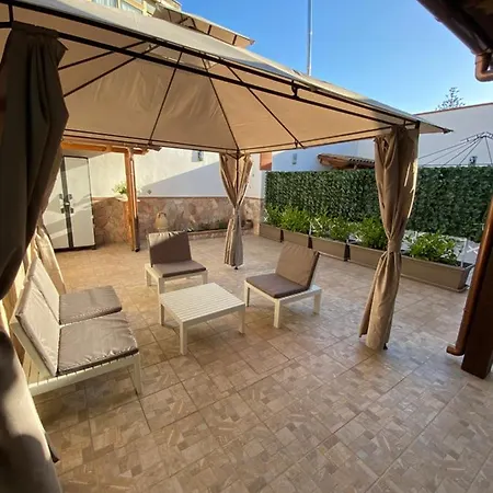Feriehus Helios House Palermo
